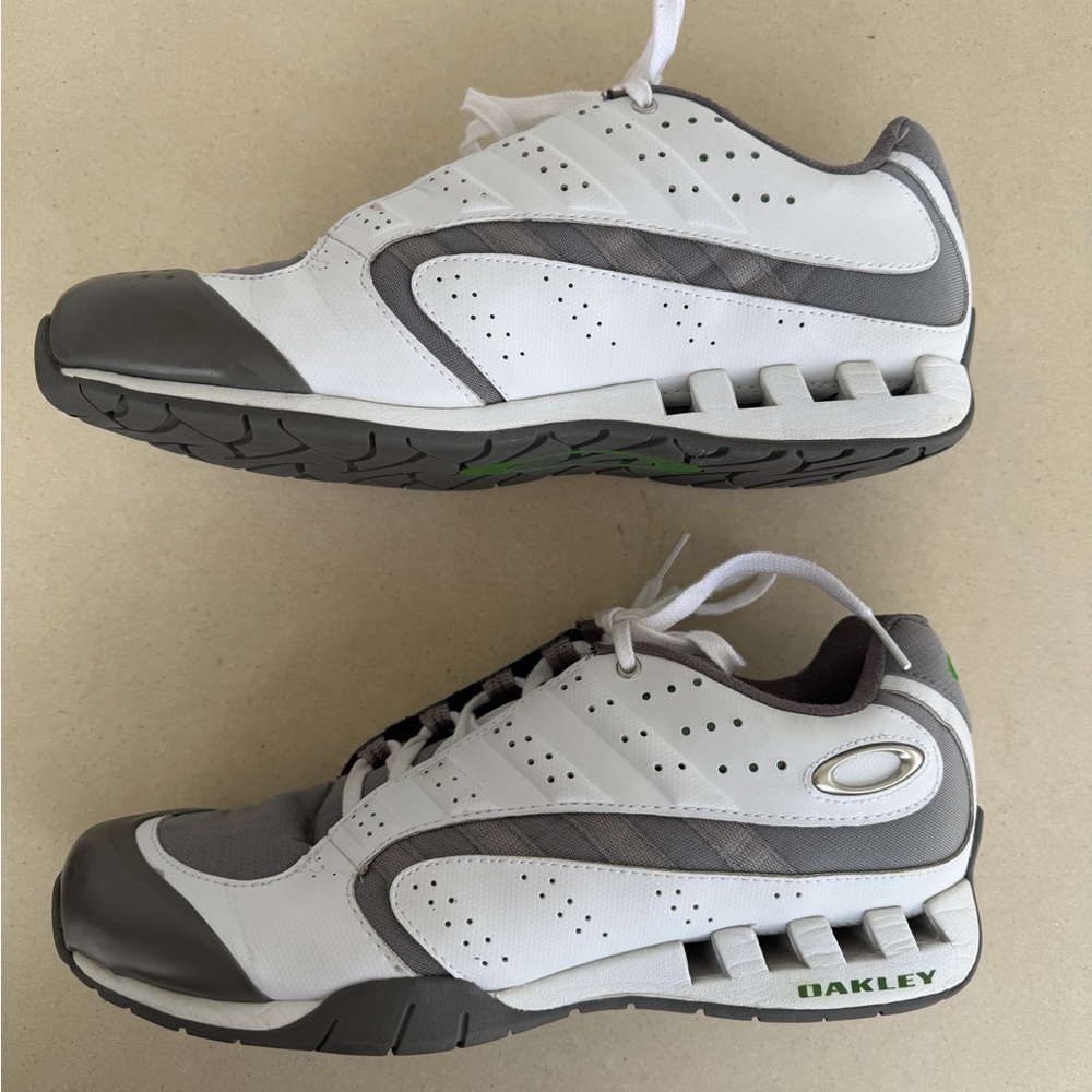 Vintage Oakley Hot Lap White Gray Green Men’s Shoes Size 10, EUC